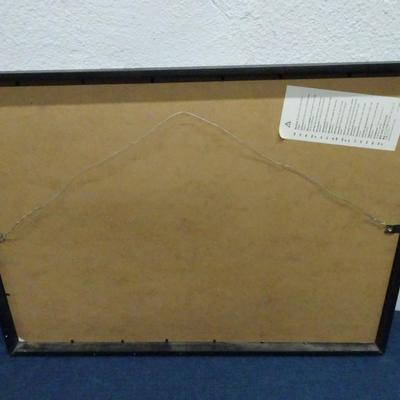 LOT 118. PAIR OF HOME DECOR ART