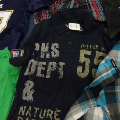 LOT 120. KIDS CLOTHING
