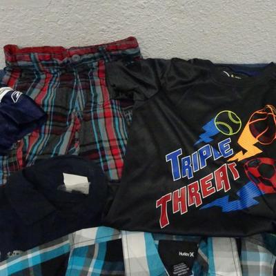 LOT 120. KIDS CLOTHING