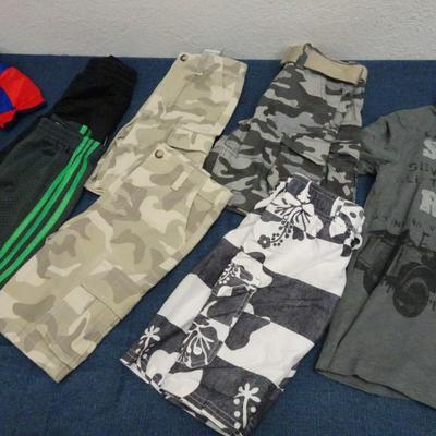 LOT 121. KIDS CLOTHING