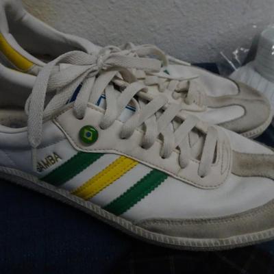 LOT 123  MENS CLOTHING AND SHOES