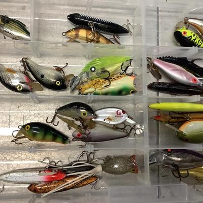 Freshwater fishing lure collection, 27 lures