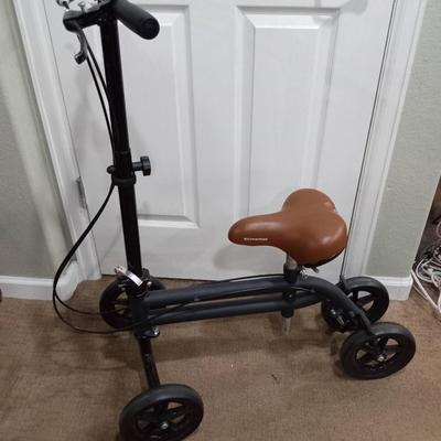 LOT 85  SCHWINN KNEE SCOOTER