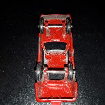 LOT 88  VINTAGE METAL AND 1 RUBBER TOY CARS
