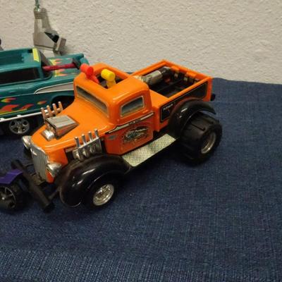 LOT 145. VINTAGE TOYS
