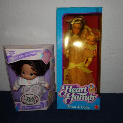 LOT 148. PRECIOUS MOMENTS AND HEART FAMILY DOLL