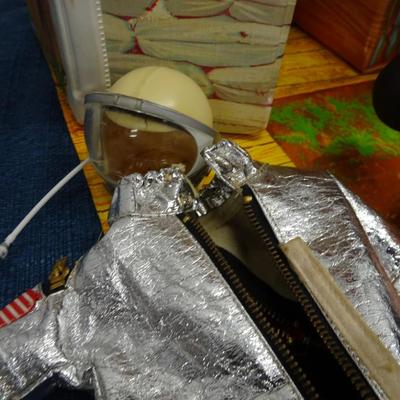 LOT 149. VINTAGE GI JOE DOLLS, ASTRONAUT SUIT AND HELMET GI SENTRY POST CARRYING CASE