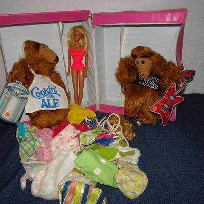 LOT 152. BARBIE  WITH CARRYING CASE AND ALF HAND PUPPETS