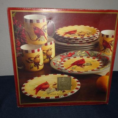 LOT 153. LENOX PLATE SET