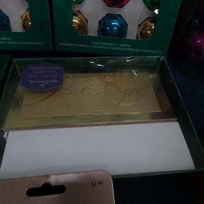 LOT 159. HOLIDAY DECOR AND SINGING TREE