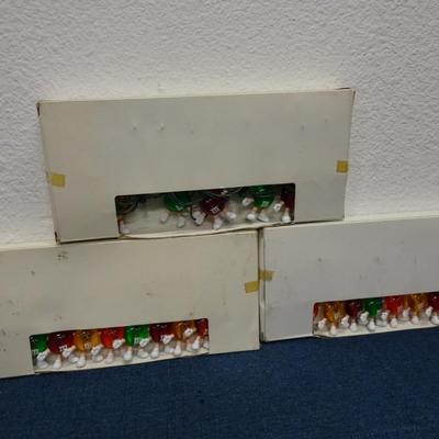LOT 160.  M&M'S CHRISTMAS LIGHTS  AND TABLE LAMP