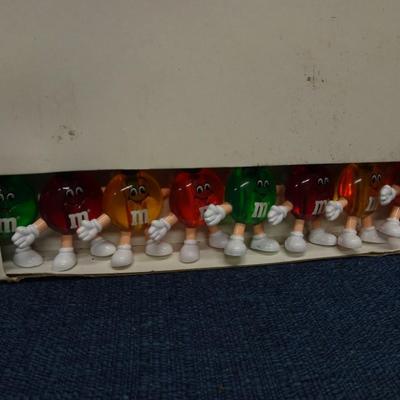 LOT 160.  M&M'S CHRISTMAS LIGHTS  AND TABLE LAMP