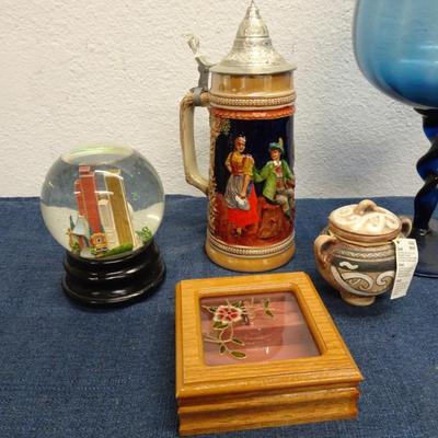 LOT 168 HOME DECOR