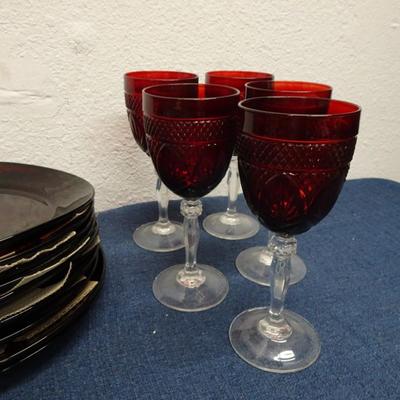 LOT 170. RED GLASS AND DISH SET