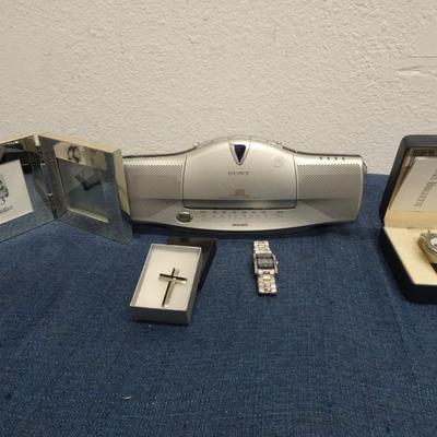 LOT 173. MISC ITEMS. TWO MENS WATCHES, CROSS AND RADIO
