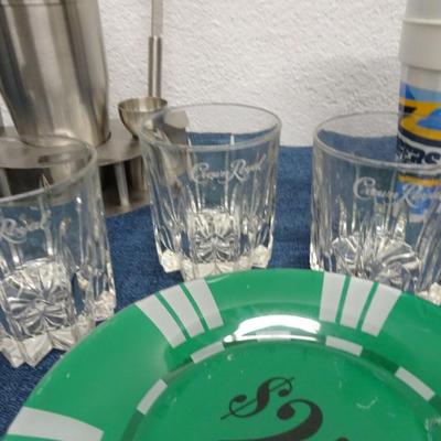 LOT 175. COLLECTION OF PLATES AND BAR WARE