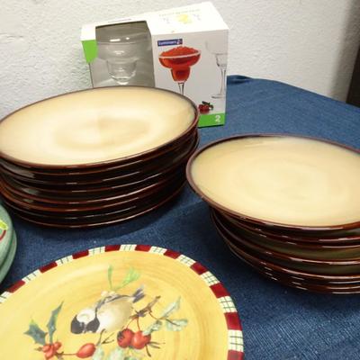 LOT 175. COLLECTION OF PLATES AND BAR WARE