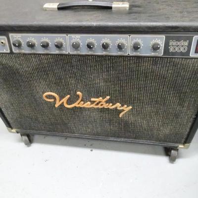 LOT 177. WESTBURY MODEL 1000 AMP