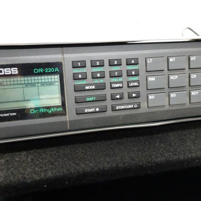 LOT 178. YAMAHA GEP50 GUITAR EFFECTS PROCESSOR