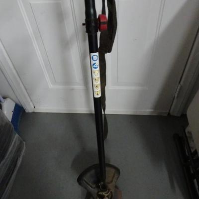 LOT 179. TORO GAS POWER WEED EATER