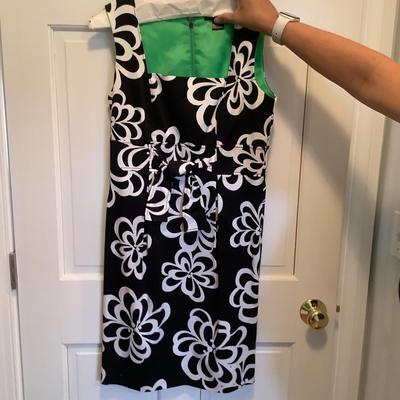 1334 Lot of Ladies Summer Clothing