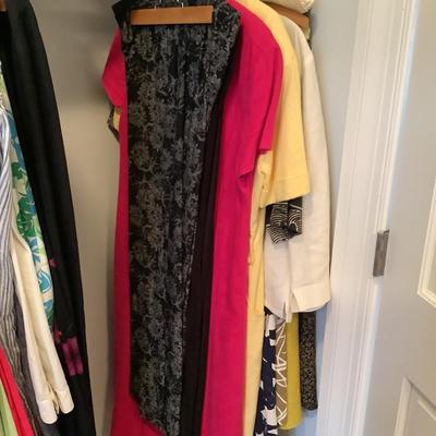 1334 Lot of Ladies Summer Clothing