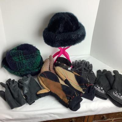 1347 Lot of Hats and Gloves