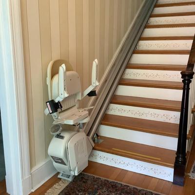 1348 Acorn Superglide 130 Chair Lift