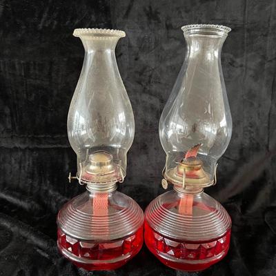 Vintage Oil Lamps. (GR-JM)