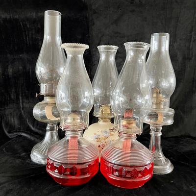 Vintage Oil Lamps. (GR-JM)