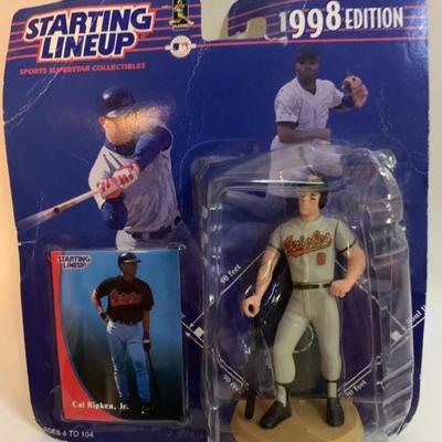 1998 Starting Line Up Sports Superstar Collectibles Cal Ripken Jr W/ Card 4.5â€ figure approx