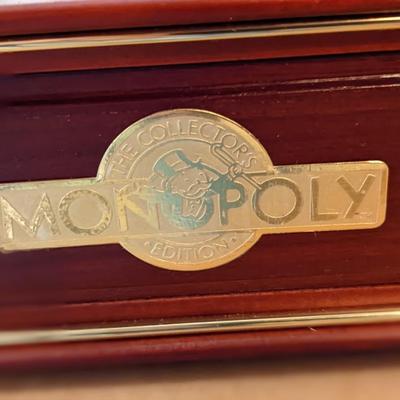 NIB 1991 Monopoly Collectorâ€™s Edition with 24k Gold Hotels and Player Tokens
