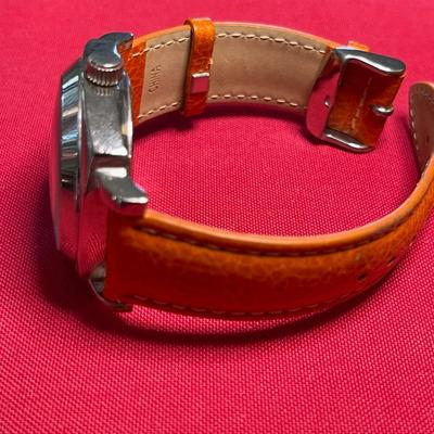 Joan Rivers V377 Classic watch / leather strap