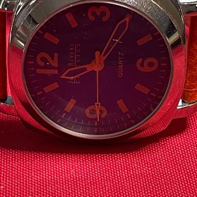 Joan Rivers V377 Classic watch / leather strap