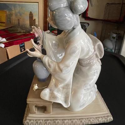 LLadro asian lady figurine
