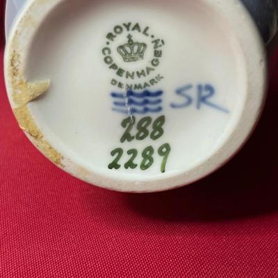 B&G Denmark Vase  8" 2289