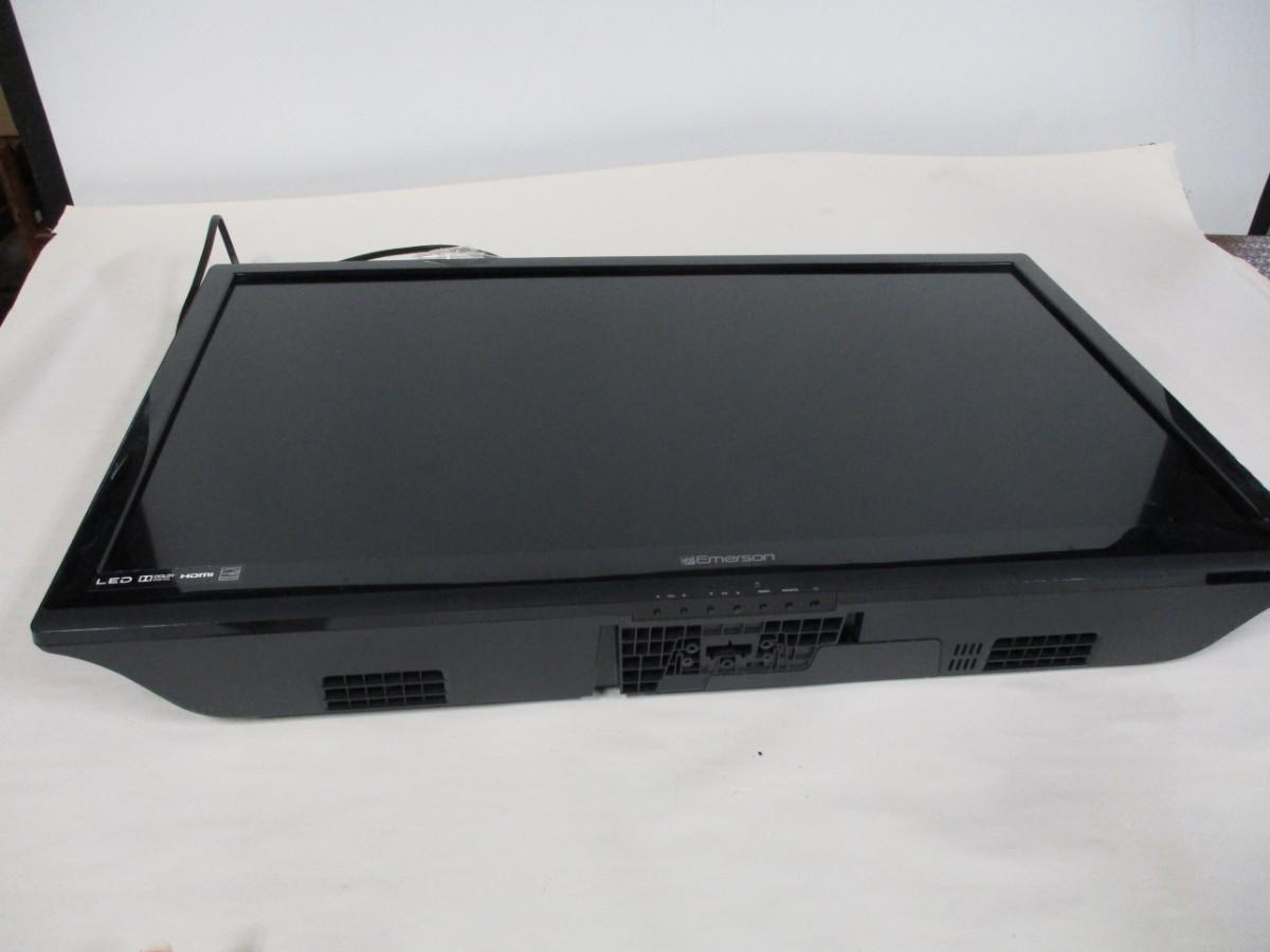 31" Emerson LED Model LF320EM4A