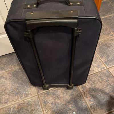 New In2it Carry On Luggage with Handles and Wheels
