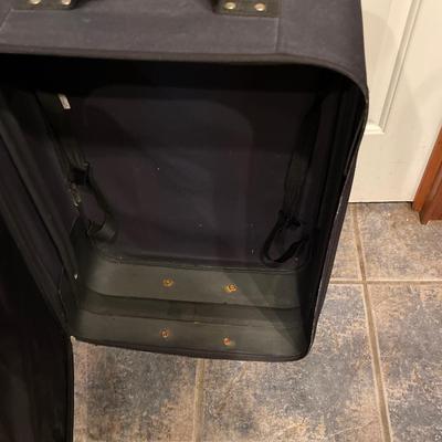 New In2it Carry On Luggage with Handles and Wheels