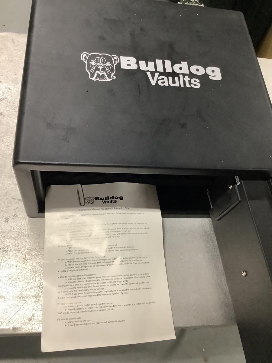 Bulldog vault/safe fingerprint 16” x 15” x 8” like new