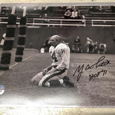 Y.A. Tittle HOF NY Giants Quarterback â€˜71 autographed photo 8x10 w/certificate