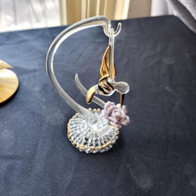 LOT 69 HUMMINGBIRD DECOR