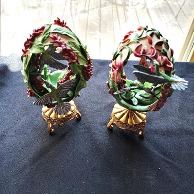 LOT 72 FRANKLIN MINT FABERGE HUMMINGBIRD EGGS WITH AUTHENTICITY