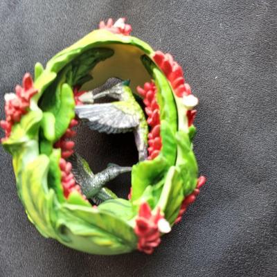 LOT 72 FRANKLIN MINT FABERGE HUMMINGBIRD EGGS WITH AUTHENTICITY