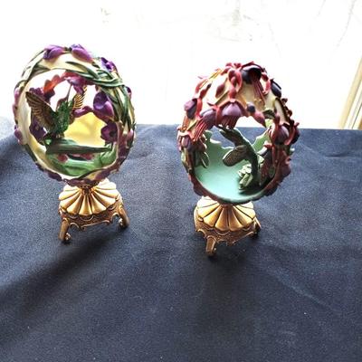 LOT 76 FRANKLIN MINT FABERGE HUMMINGBIRD EGGS WITH AUTHENTICITY