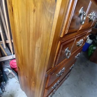 LOT 83 WOODEN CHEST OF DRAWERS