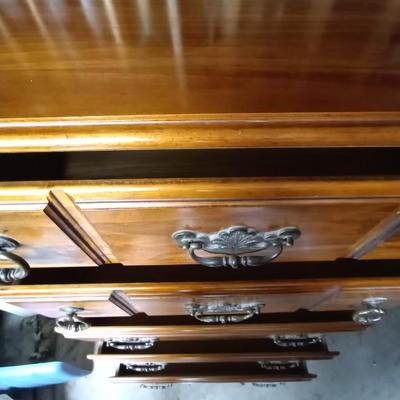 LOT 83 WOODEN CHEST OF DRAWERS
