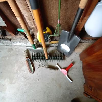LOT 82 RAKE-SHOVAL WATER ATTACHMENTS