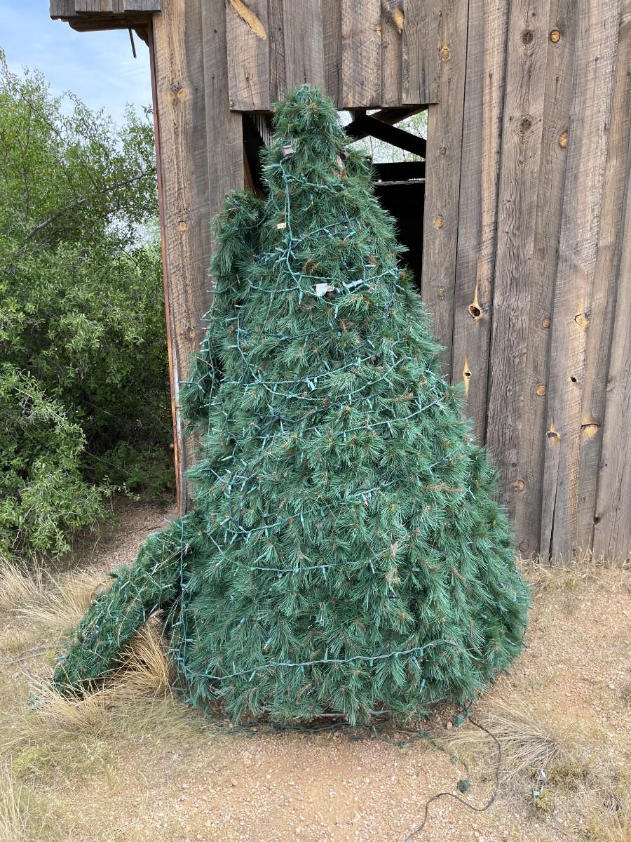 Ravens christmas tree angel