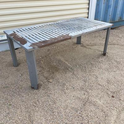 Outdoor patio table